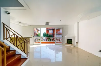 Casa em condomínio fechado com 3 quartos à venda na avenida guaíba, 4400, vila assunção, porto alegre por r$ 955.000