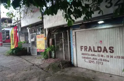 Casa comercial à venda na Avenida Eduardo Prado, 690, Cavalhada, Porto Alegre por R$ 500.000