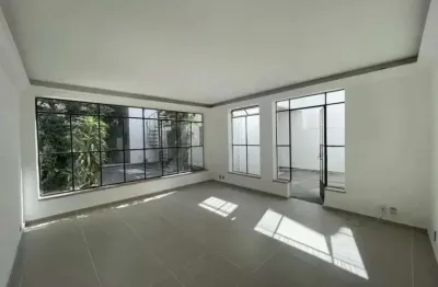 Sobrado à venda em são paulo-sp, bairro mirandópolis, 5 quartos, 1 suíte, 3 banheiros, 3 vagas, 250m². venha conferir!