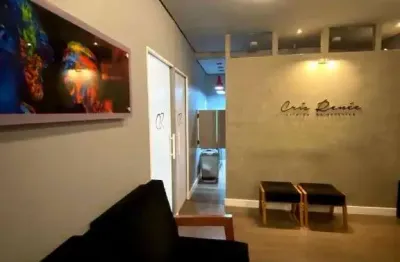 Sala comercial de alto padrão em moema, são paulo-sp: 1 quarto, 2 salas, 1 banheiro, 1 vaga, 45m². venda ou locação!