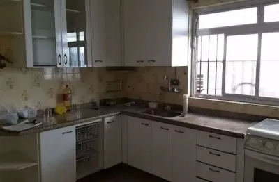 Imperdível oportunidade de compra: Casa à venda na Vila Guarani, São Paulo-SP, com 2 quartos, 1 sala, 2 banheiros e 2 vagas de garagem!
