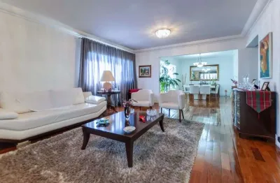 Apartamento de luxo à venda em Indianópolis, São Paulo-SP: 3 quartos, 3 suítes, 5 banheiros, 5 vagas de garagem, 262m².