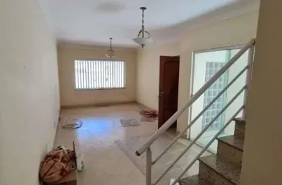Sobrado de luxo na vila nair: 4 quartos, 4 suítes, 5 banheiros, 2 vagas e 220m² em sp. venha conferir!