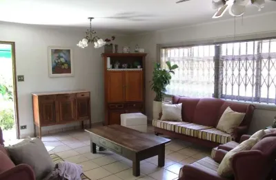 Luxuoso sobrado de 3 suítes na vila das mercês, são paulo-sp: 262m², 3 quartos, 3 banheiros, 2 vagas de garagem.