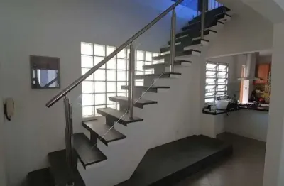 Cobertura de 3 quartos na aclimação, são paulo: 1 suíte, 2 banheiros, 1 vaga, 180m² de área. venha conferir!