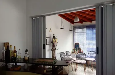 Sobrado de luxo na saúde: 2 quartos, 3 banheiros, 3 vagas, 300m² - são paulo-sp