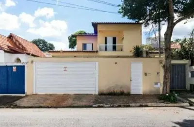 Impecável residência à venda em São Paulo-SP, Bosque da Saúde: 4 quartos, 3 suítes, 4 banheiros, 4 vagas, 270m².