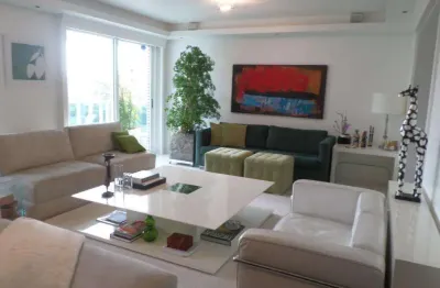 Imperdível apartamento à venda em São Paulo-SP, Cambuci: 5 quartos, 3 suítes, 2 salas, 5 banheiros, 4 vagas, 250m².