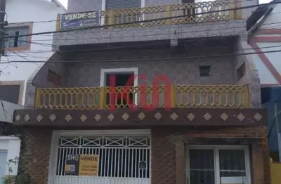 Sobrado de luxo no cambuci: 4 quartos, 2 suítes, 2 salas, 4 banheiros, 1 vaga de garagem - 300m² de puro conforto!