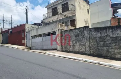 Sobrado à venda na Vila Fachini, São Paulo-SP: 2 quartos, 1 sala, 2 banheiros, 2 vagas de garagem, 100m² de área!