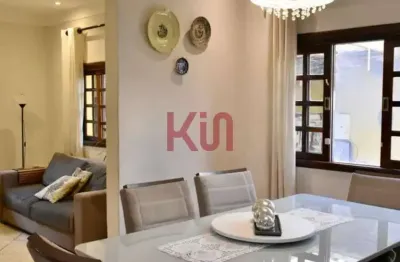 Imperdível! Casa à venda em São Paulo-SP, Chácara Inglesa, 4 quartos, 4 banheiros, 2 vagas, 160m².