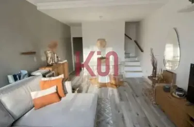 Casa para locação na Vila Cordeiro, São Paulo-SP: 3 quartos, 1 suíte, 1 sala, 3 banheiros, 2 vagas, 128m². Venha conferir!