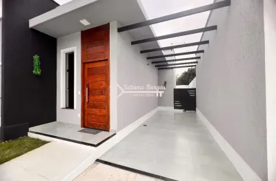 Casa linear à venda, semimobiliada com design moderno e integrado na pontinha, a poucos metros da orla oscar niemeyer de araruama!