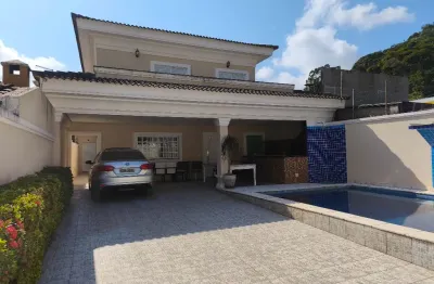Lindo sobrado com 03 suites a venda na praia do pernambuco guaruja sp