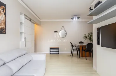 Apartamento em cond. clube, com 2 quartos, 2 vagas, no portão.