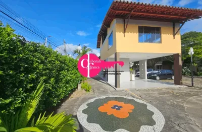 Alugo casa com tres quartos em condominio fechado em feira de santana bahia