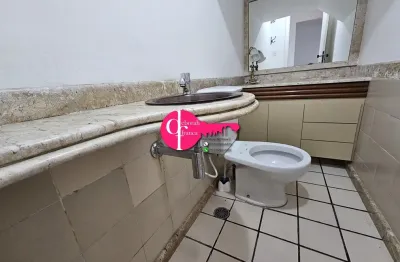 Alugo casa em condominio com tres quartos fechado em feira de santana bahia