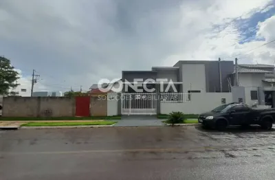 Casa  de esquina a venda no bairro cidade nova, com três quartos.