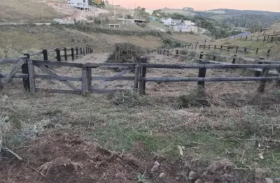 Ótimo terreno 517m2,escriturado c/água e luz pronto                   pra construir!!