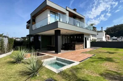 Luxo e modernidade em condomínio fechado na praia dos ingleses