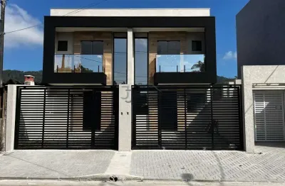 Casa à venda no Bom Retiro, Matinhos 