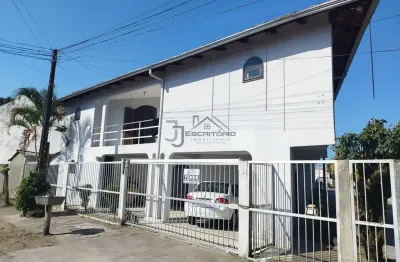 Casa com 3 quartos à venda no Bom Retiro, Matinhos 