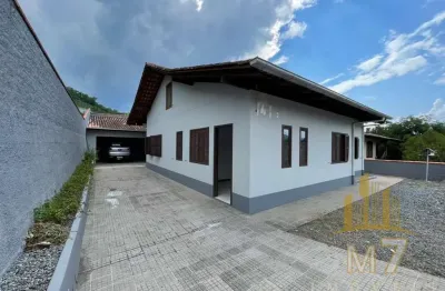 Casa com 3 quartos para alugar no Velha, Blumenau , 160 m2 por R$ 4.000