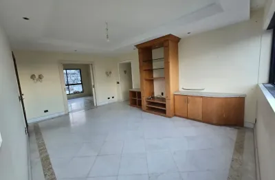 Apto centenário 4/4 sendo duas suítes, sala em 2 ambientes, cozinha, área de serviço com dependência completa.