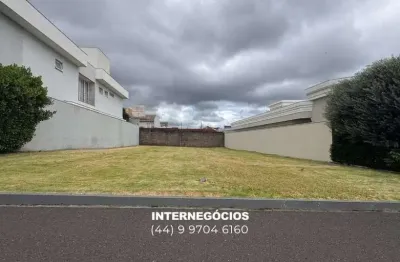 Terreno à Venda no Condomínio Everest  600m²  Zona 08, Maringá  Aceita Permuta