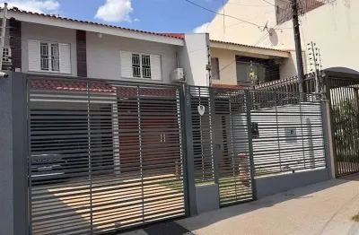 Casa com 3 quartos à venda na Travessa Indianópolis, 188, Zona 08, Maringá