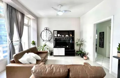 Apartamento com varanda e vista mar na quadra-mar da praia das pitangueiras de 3 quartos, 1 vaga, g