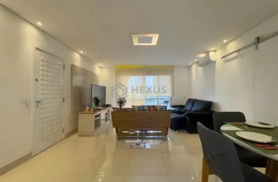 Apartamento com varanda a duas quadras da praia das pitangueiras de 3 quartos (1 suíte), 2 vagas, e