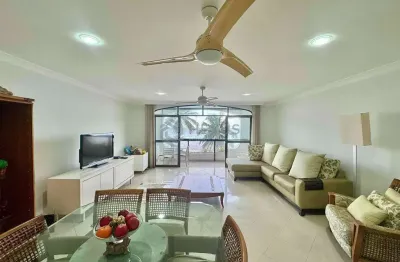 Apartamento frente mar com varanda vista mar na Praia das Asturias, Guaruja