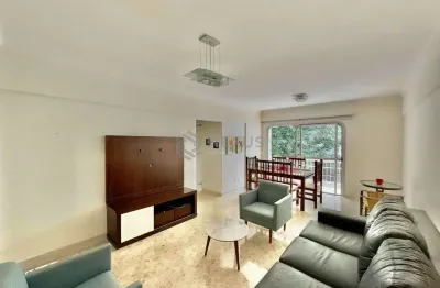 Apartamento com varanda na praia das pitangueiras, guaruja