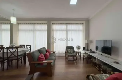 Apartamento com varanda na quadra mar da praia das pitangueiras, guaruja | hexus