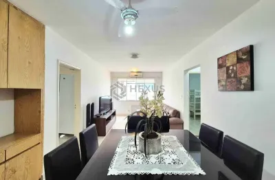 Apartamento na quadra mar da praia das pitangueiras, guaruja