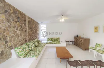 Apartamento com quintal na praia das pitangueiras, guaruja | hexus