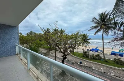 Apartamento frente mar com varanda na praia das pitangueiras, guaruja
