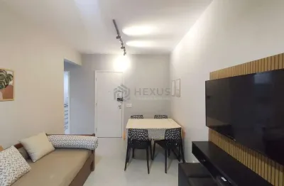Apartamento frente mar reformado com varanda e vista mar na praia das asturias, guaruja