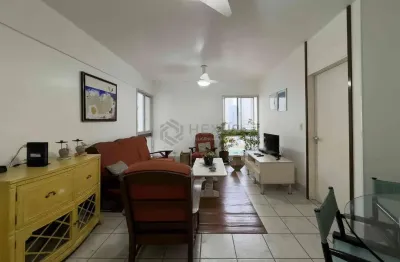 Apartamento com varanda na a uma quadra da praia das pitangueiras, guaruja