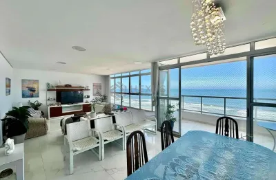 Apartamento frente mar reformado com varanda, lazer e vista mar na praia das pitangueiras, guaruja