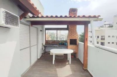 Cobertura com área gourmet a duas quadras da praia do tombo, guaruja