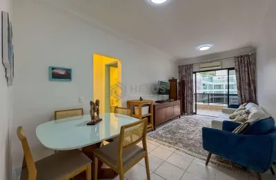 Apartamento com varanda e lazer a duas quadras da praia das pitangueiras, guaruja