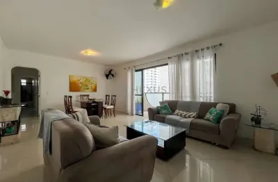 Apartamento com varanda, vista mar e lazer a duas quadras da praia das pitangueiras, guaruja