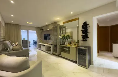 Apartamento reformado com varanda gourmet e lazer na praia das pitangueiras, guaruja