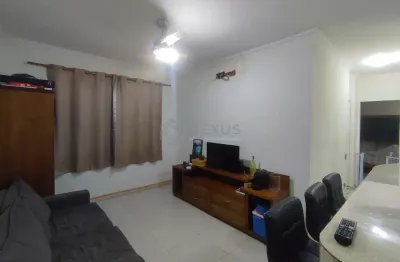Apartamento reformado e mobiliado na praia da enseada, guaruja