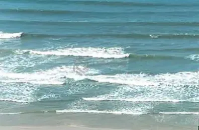 Apartamento com vista mar na quadra mar da praia das pitangueiras, guaruja