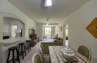 Apartamento mobiliado a uma quadra da praia das pitangueiras, guaruja