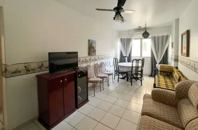 Apartamento a duas quadras da praia das pitangueiras, guaruja