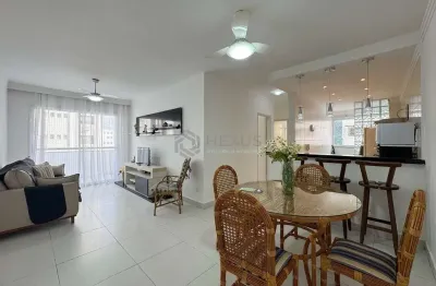 Apartamento reformado com varanda, vista mar e despesas baixas na praia das pitangueiras, guaruja